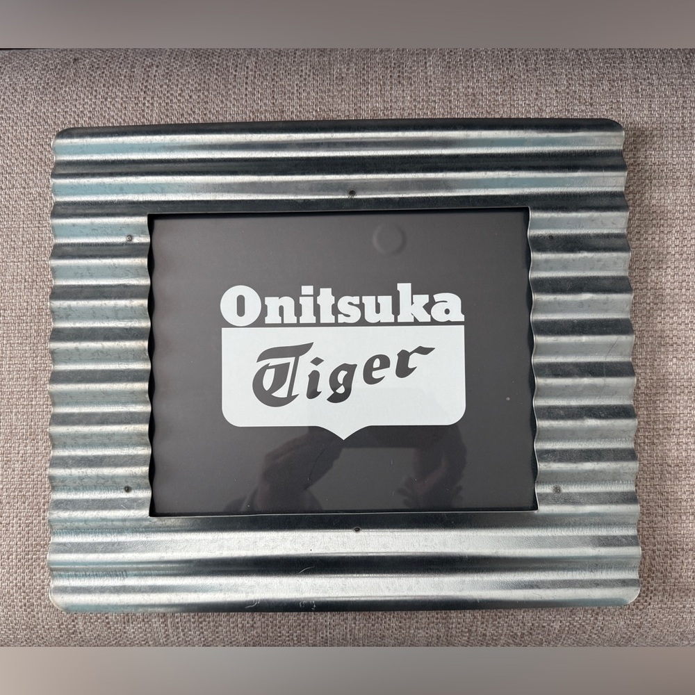 Vintage Onitsuka Tiger Metal Photo Frame 🖤 8x10
